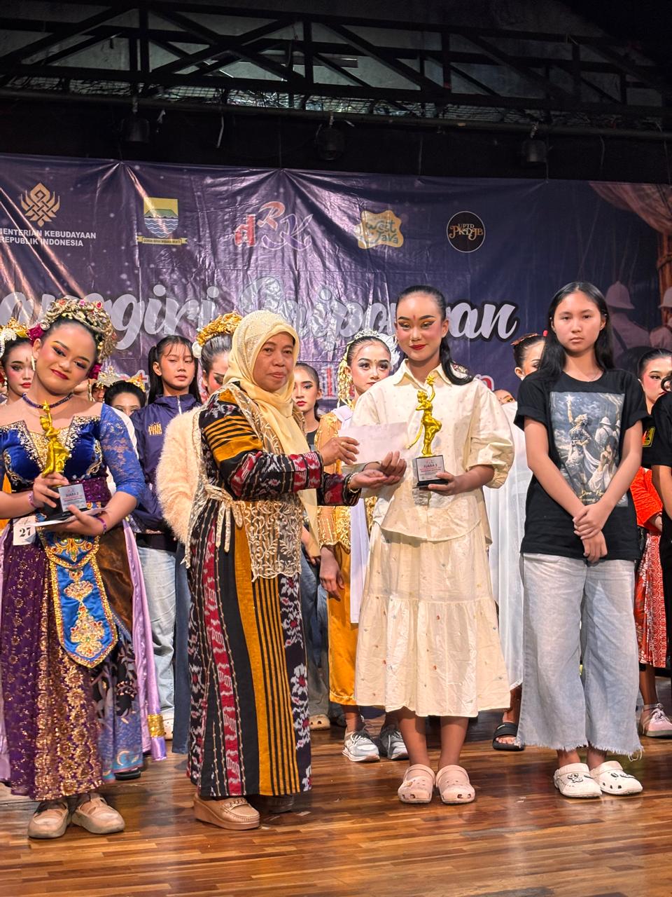 Sertifikat JUARA 1 TARI RAMPAK
